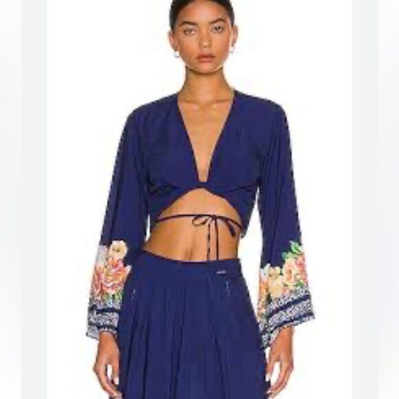 Maaji Tops - Maaji Peony Karisa Crop Top cropped rap shirt with angel sleeves size small